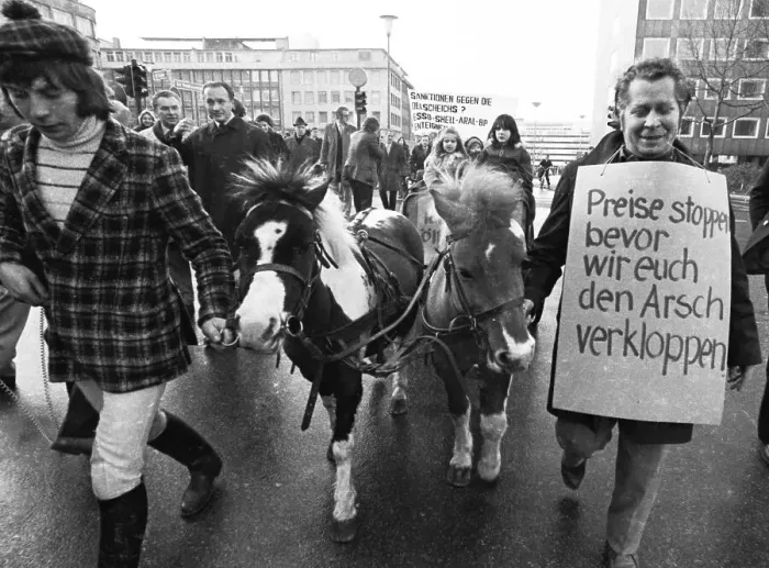 Framed Print : A demonstration with a DKP motorcade on 24 November 1973 in Essen against the driving bans on carless Sundays caused a