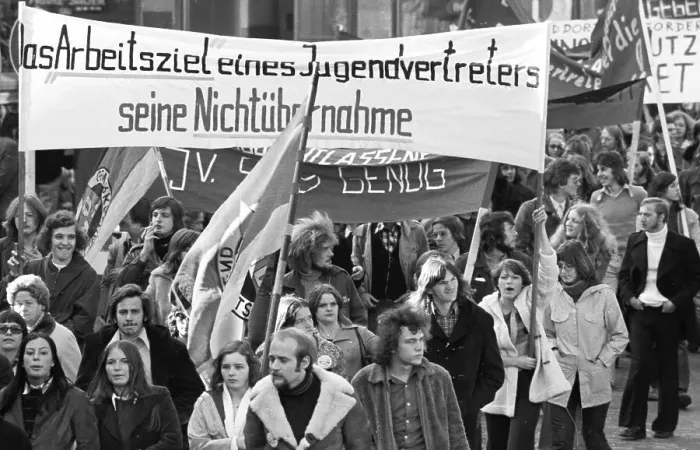 Framed Print : A demonstration initiated by the German Federation of Trade Unions (DGB) on 27 October 1973 in Cologne Framed Print : A demonstration initiated by the German Federation of Trade Unions (DGB) on 27 October 1973 in Cologne