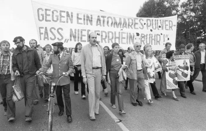 Framed Print : The demonstration of the peace movement against new nuclear missiles and the Natodoppel decision brought about 20 Framed Print : The demonstration of the peace movement against new nuclear missiles and the Natodoppel decision brought about 20