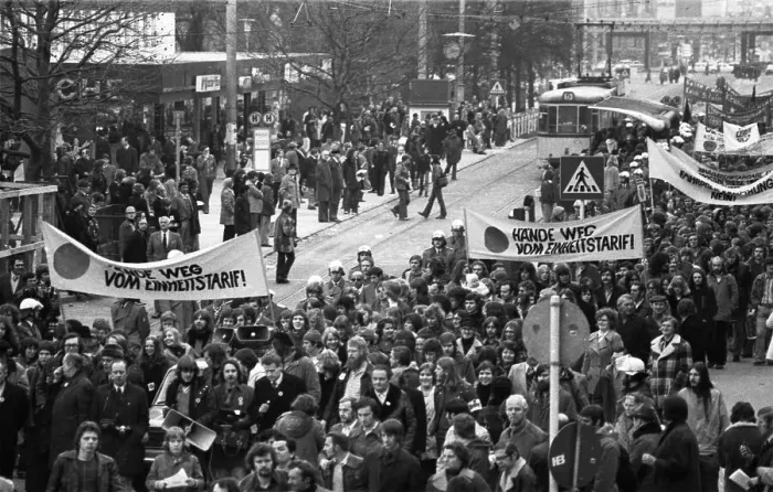 Framed Print : Demonstrations from 1-5 April 1975 in the centre of Hanover