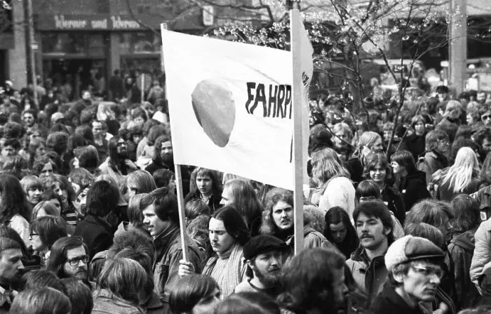 Framed Print : Demonstrations from 1-5 April 1975 in the centre of Hanover Framed Print : Demonstrations from 1-5 April 1975 in the centre of Hanover