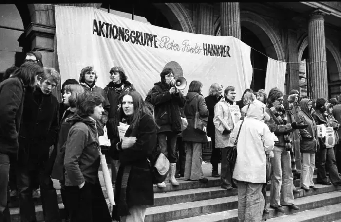 Framed Print : Demonstrations from 1-5 April 1975 in the centre of Hanover Framed Print : Demonstrations from 1-5 April 1975 in the centre of Hanover