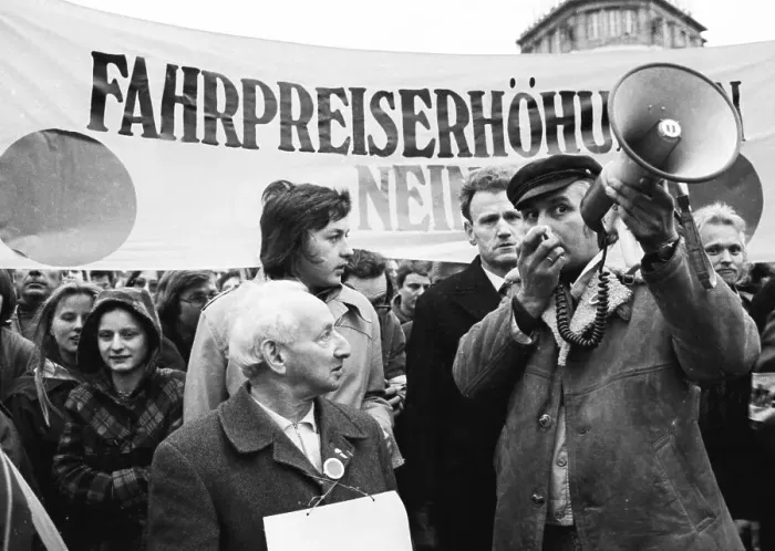 Framed Print : Demonstrations from 1-5 April 1975 in the centre of Hanover