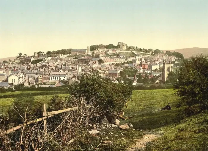 Framed Print : Denbigh, Dinbych, a small town with the status of a community in Wales