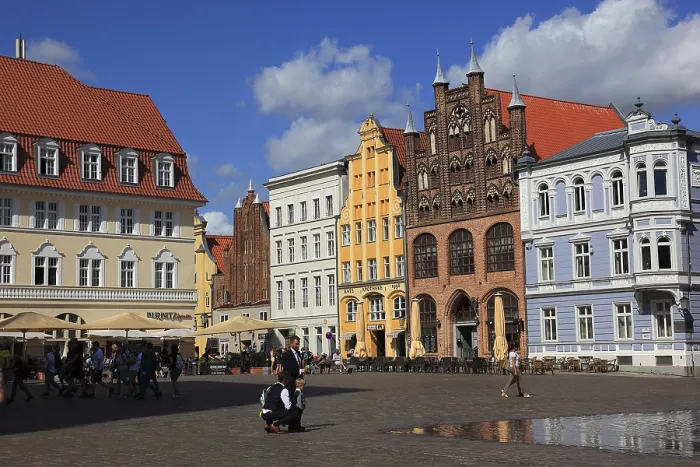 Framed Print : Der Alte Markt (Nordseite), Stralsund Framed Print : Der Alte Markt (Nordseite), Stralsund