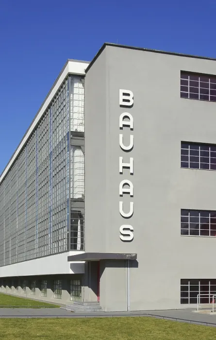 Framed Print : Dessau Bauhaus 02