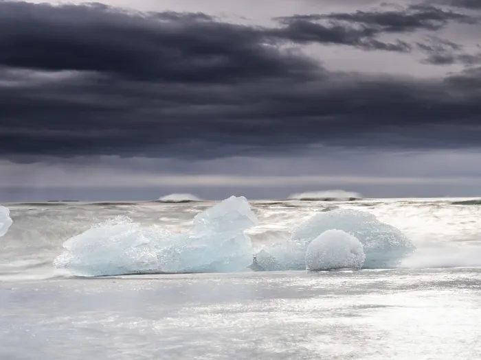 Framed Print : Diamond Beach, icebergs in the surf Framed Print : Diamond Beach, icebergs in the surf