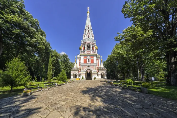 Framed Print : Die russische Kirche am FuBe des Shipka