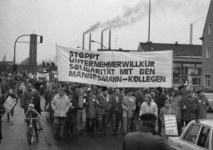 Framed Print : The dismissal of workers at the Mannesmann factory after a spontaneous strike not led by the union provoked protests by