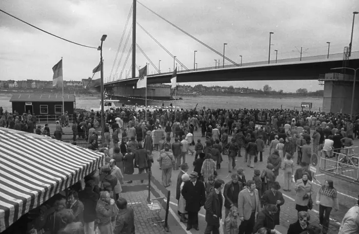 Framed Print : The displacement of a Rhine bridge turned into a public festival in Duesseldorf on 07