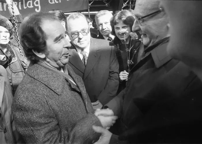 Framed Print : DKP functionaries received a delegation of the Central Committee of the SED on 18 March 1976 on the platform of