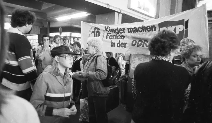Framed Print : The DKP's own children's organisation Junge Pioniere sends children to the GDR for recreation Framed Print : The DKP's own children's organisation Junge Pioniere sends children to the GDR for recreation