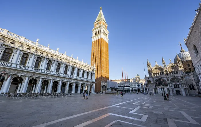 Framed Print : Doge's Palace and St Mark's Basilica in Piazetta San Marco