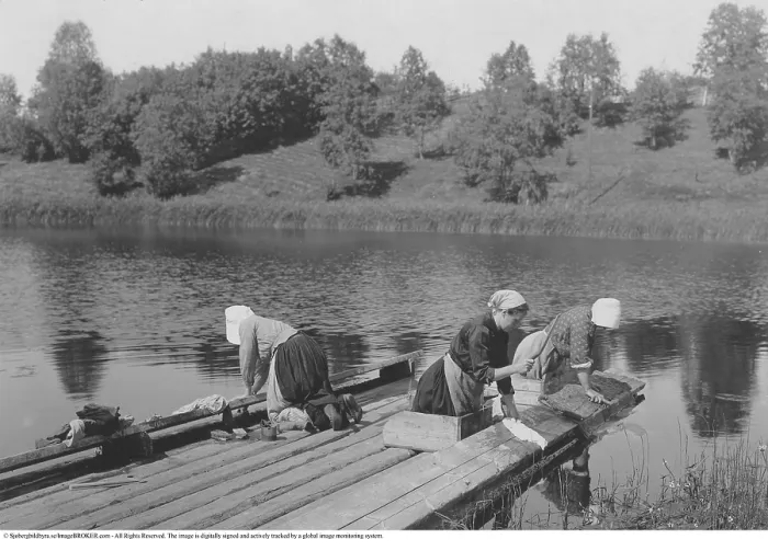 Framed Print : Doing the laundry in the 1930s