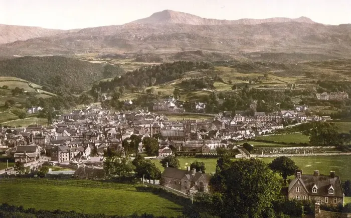 Framed Print : Dolgelley and Cader Idris or Cadair Idris Framed Print : Dolgelley and Cader Idris or Cadair Idris