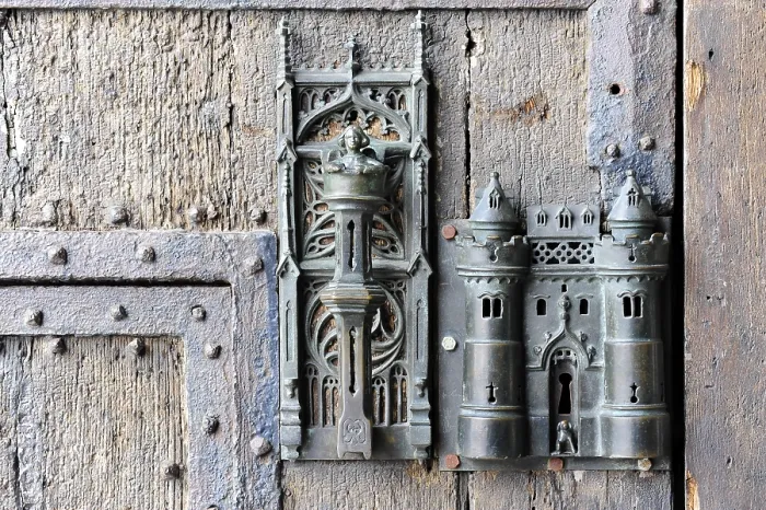 Framed Print : Door handle, town hall on the Grand Place Framed Print : Door handle, town hall on the Grand Place
