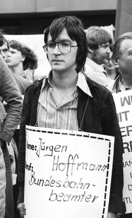 Framed Print : The Dortmund Regional Court's court hearing against train conductor Hans-Juergen Langmann was accompanied by