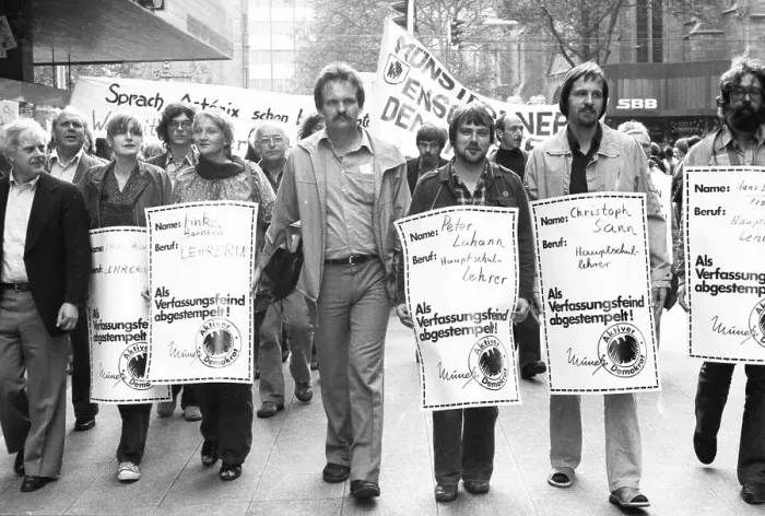 Framed Print : The Dortmund Regional Court's trial of train conductor Hans-Juergen Langmann was accompanied by protests from other