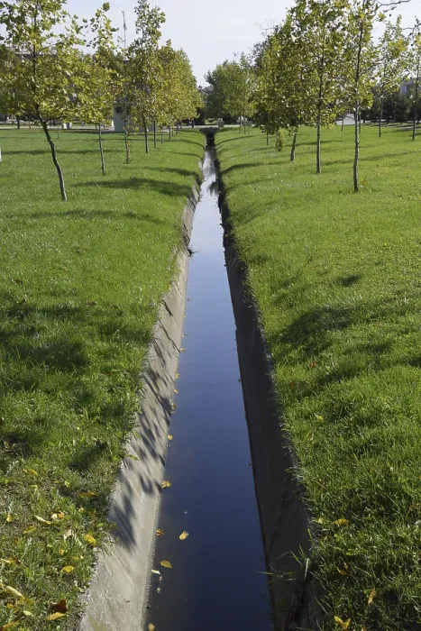 Framed Print : Drain drain for water. Autumn in the park
