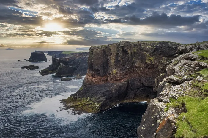 Framed Print : The dramatic cliffs under the Eshaness Lighthouse; Shetland islands