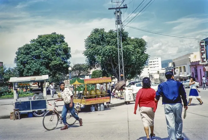 Framed Print : Drinks stalls on a street corner, Guatemala City, Guatemala, Central America around 1961, Central America Framed Print : Drinks stalls on a street corner, Guatemala City, Guatemala, Central America around 1961, Central America