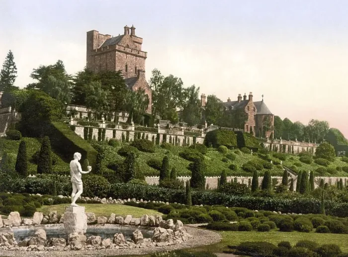 Framed Print : Drummond Castle from the south-west of Scotland Framed Print : Drummond Castle from the south-west of Scotland