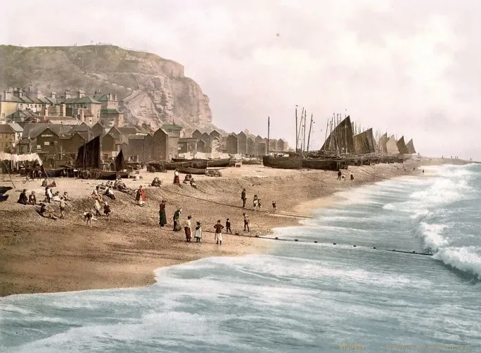 Framed Print : East Cliff, beach and fish market Framed Print : East Cliff, beach and fish market