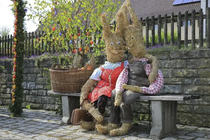 Framed Print : Easter fountain, Easter bunny, Taisersdorf Framed Print : Easter fountain, Easter bunny, Taisersdorf