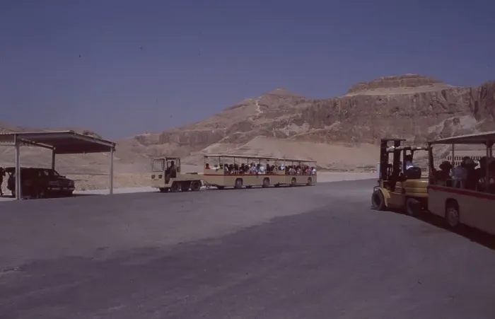 Framed Print : Egypt: The checkpoint at Hatshepsut in the Valley of the Pharons near Luxor Framed Print : Egypt: The checkpoint at Hatshepsut in the Valley of the Pharons near Luxor