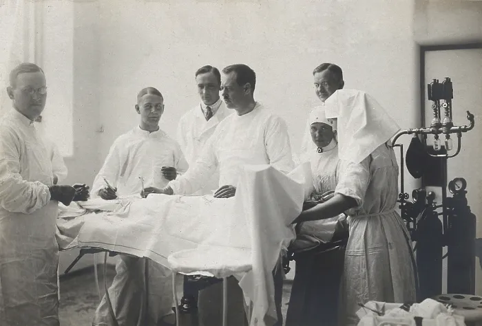Framed Print : Einar Key (fourth from left), a Swedish surgeon