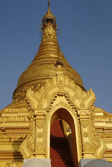 Framed Print : Eindawya Pagoda, Mandalay, Myanmar Framed Print : Eindawya Pagoda, Mandalay, Myanmar