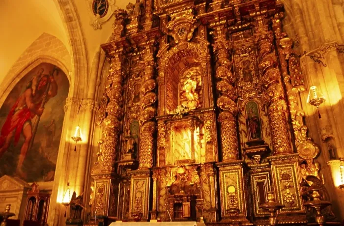 Framed Print : Elaborately decorated gold altar in the cathedral church of Santa Maria La Mayor, Ronda, Andalusia, Spain, Europe
