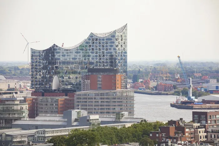 Framed Print : Elbe Philharmonic Hall with harbour and Elbe