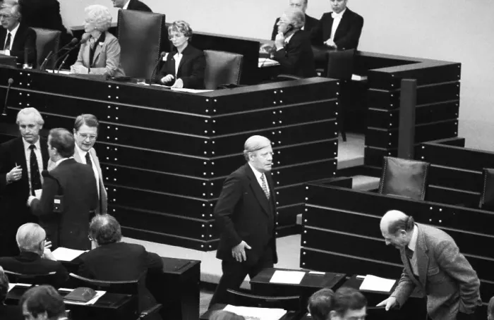 Framed Print : Election, swearing-in and presentation of the Schmidt Cabinet on 05