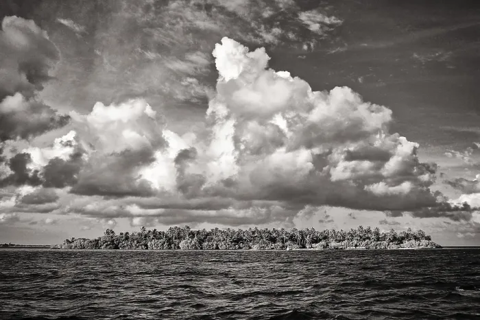 Framed Print : Embudu Village, Maldives, South Male Atoll Framed Print : Embudu Village, Maldives, South Male Atoll