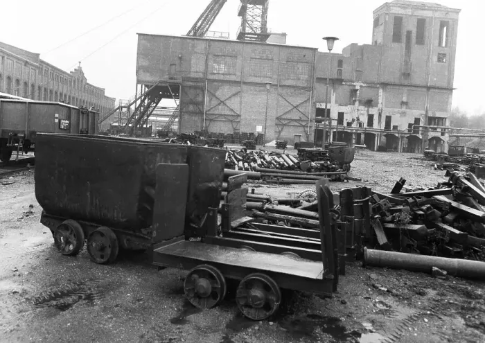 Framed Print : Due to the energy and mining crisis Framed Print : Due to the energy and mining crisis