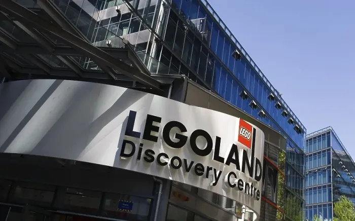 Framed Print : Entrance to the Legoland Discovery Center
