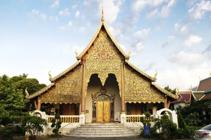 Framed Print : Entrance to Wat Chiang Man, Chiang Mai Framed Print : Entrance to Wat Chiang Man, Chiang Mai