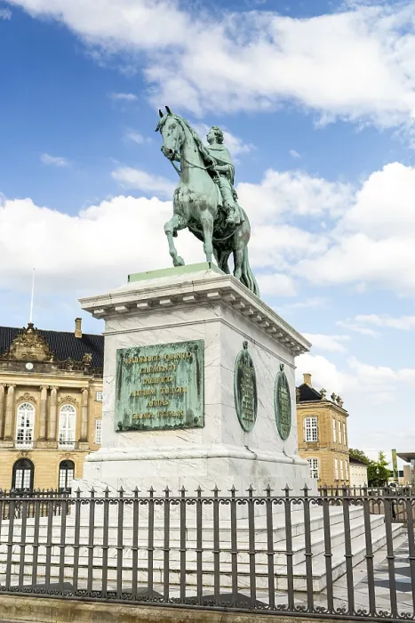 Framed Print : Equestrian statue of King Frederik V at Amalienborg Palace in Copenhagen