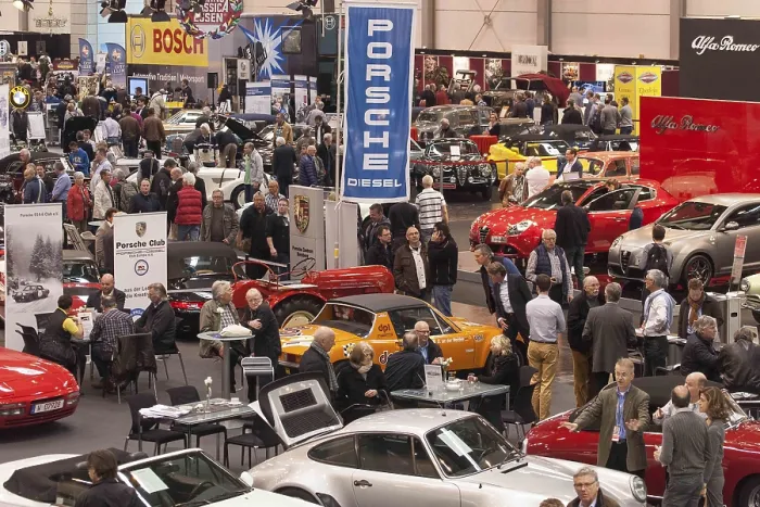 Framed Print : Essen.27.03.14 JE, Visitor at the Techno Classica trade fair for vintage