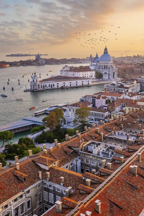 Framed Print : Evening atmosphere, sunset at the Grand Canal Framed Print : Evening atmosphere, sunset at the Grand Canal