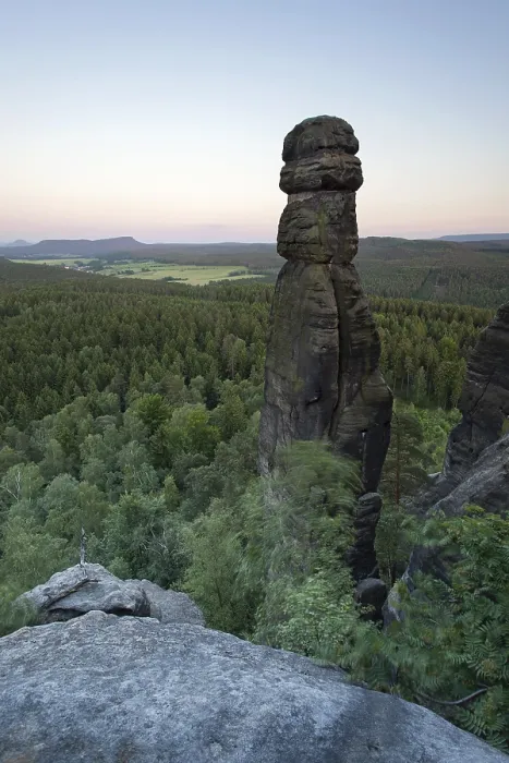 Framed Print : Evening mood from Pfaffenstein table mountain with the Barbarine rock formation in the Elbe Sandstone Mountains