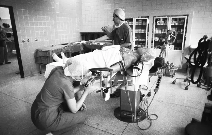 Framed Print : Everyday life at the General Hospital in October 1981 Framed Print : Everyday life at the General Hospital in October 1981