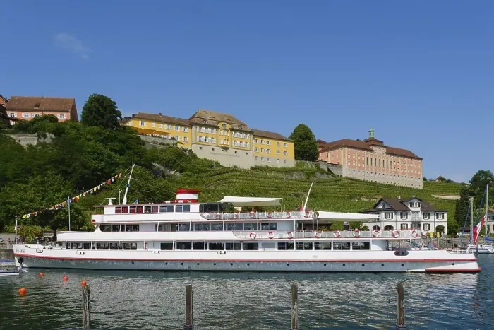 Framed Print : Excursion boat in the harbour, in the back Staatsweingut Meersburg and new castle