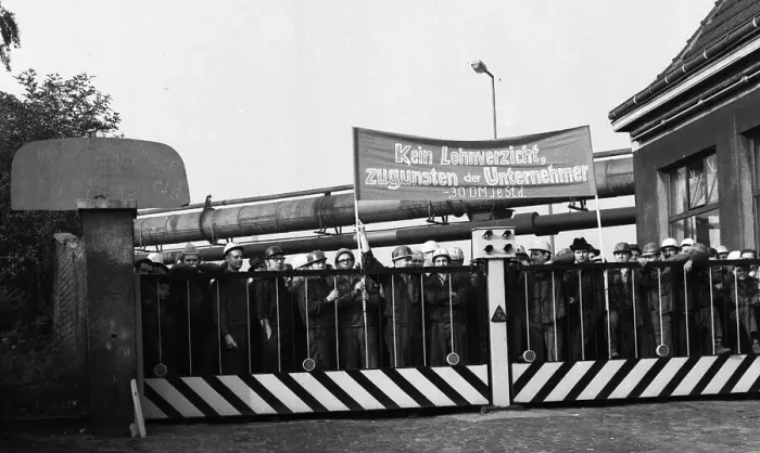 Framed Print : The expansion of the spontaneous strikes in September 1969 extended to the Ruhr area