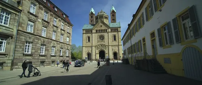 Framed Print : Facade and cobbled square of the famous UNESCO world heritage Speyer Cathedral