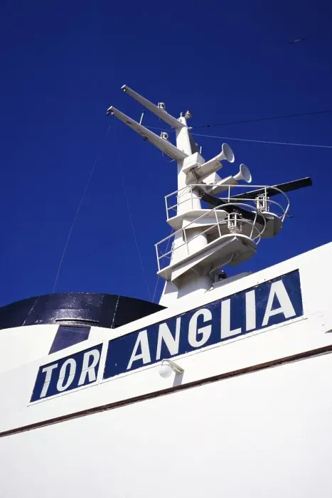Framed Print : Faehrschiff Tor Anglia, Detail der Beschilderung und Kommunikationsausruestung, 1970 Dienst zwischen Goeteborg und Immingham