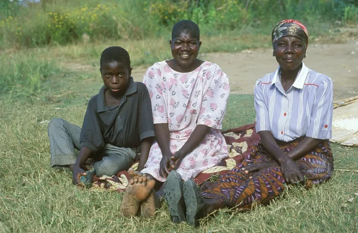 Framed Print : Family in Kande on Lake Malawi