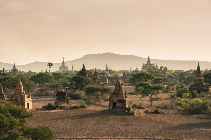 Framed Print : Famous ancient buddhist temples in Bagan Framed Print : Famous ancient buddhist temples in Bagan