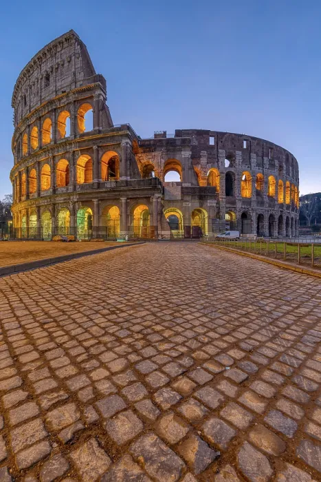 Framed Print : The famous Colosseum in Rome at dawn Framed Print : The famous Colosseum in Rome at dawn